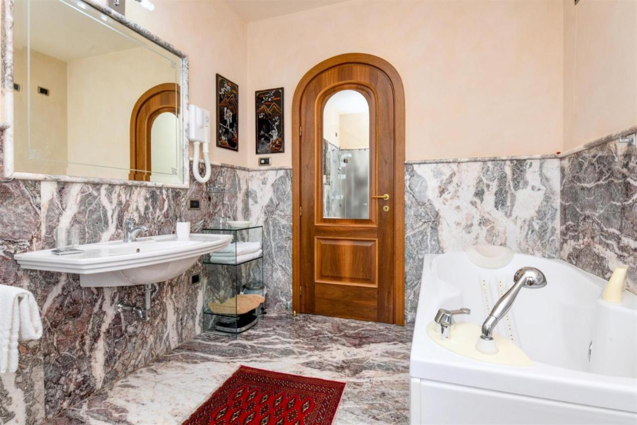 Private Luxury Villa With Pool Moniga del Garda Zewnętrze zdjęcie